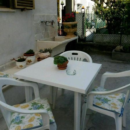 Bed and Breakfast Alfi Beb Le Torri Exteriér fotografie