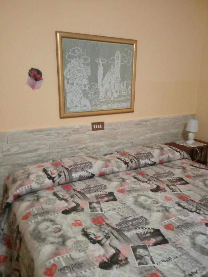 Bed and Breakfast Alfi Beb Le Torri Exteriér fotografie